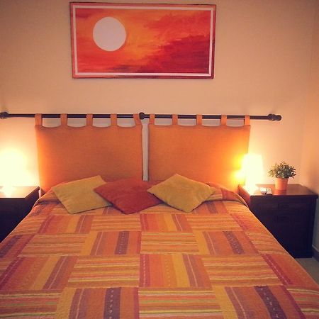 B&B Sunflower Катания Стая снимка
